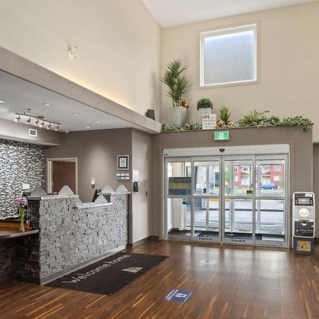 Home Inn & Suites Regina Airport Zewnętrze zdjęcie