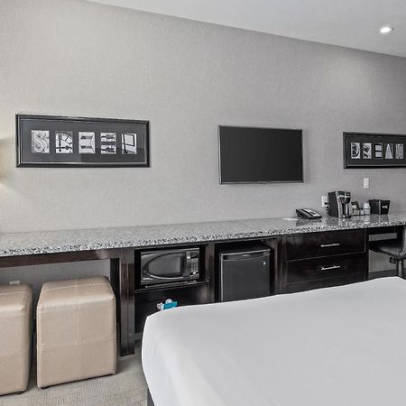 Home Inn & Suites Regina Airport Zewnętrze zdjęcie