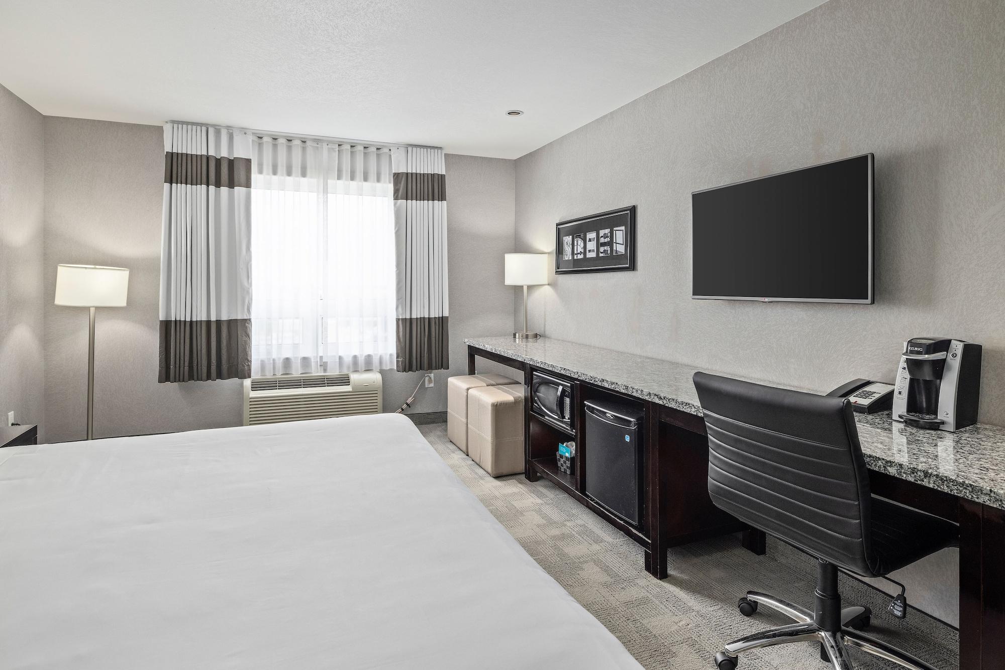 Home Inn & Suites Regina Airport Zewnętrze zdjęcie