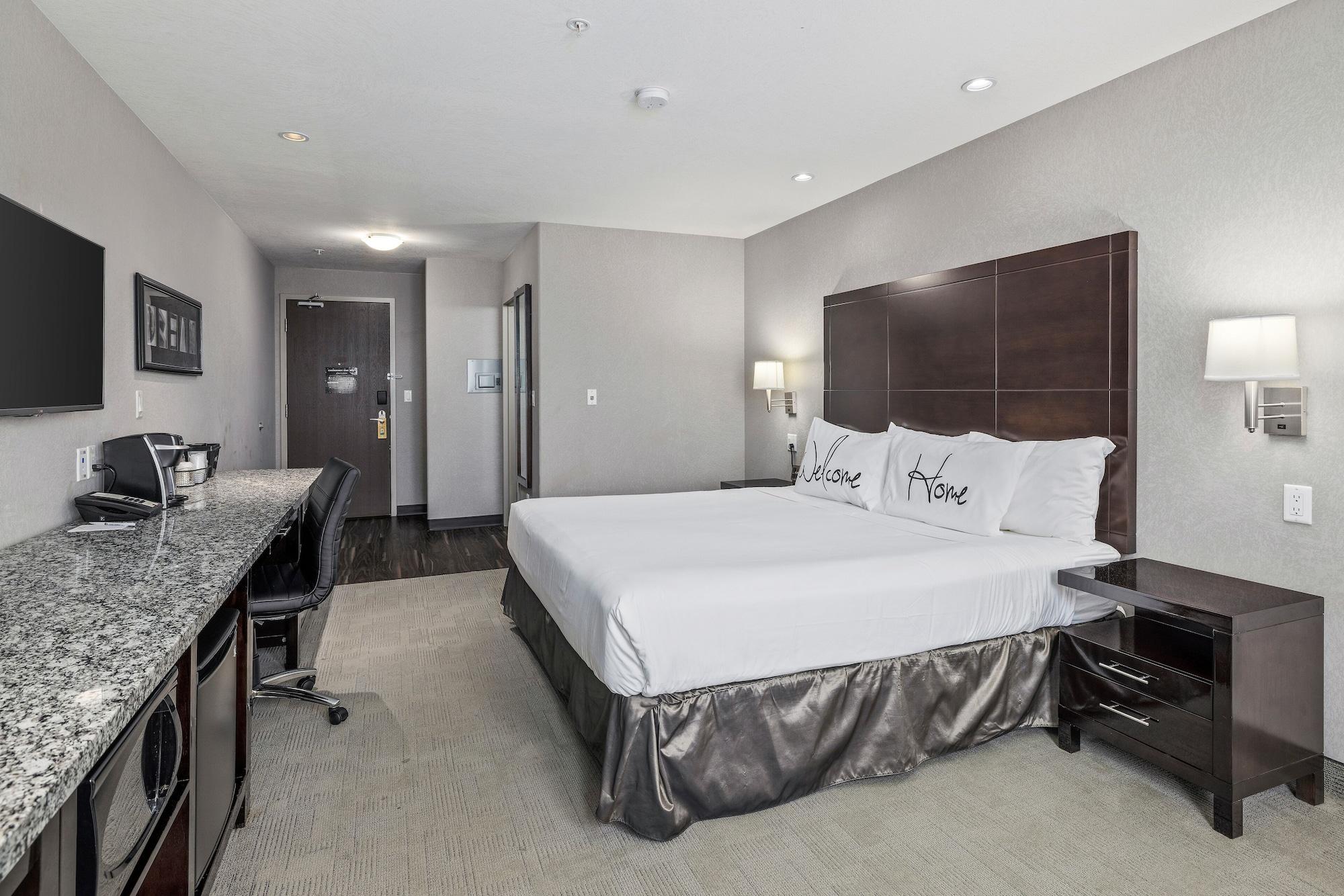 Home Inn & Suites Regina Airport Zewnętrze zdjęcie