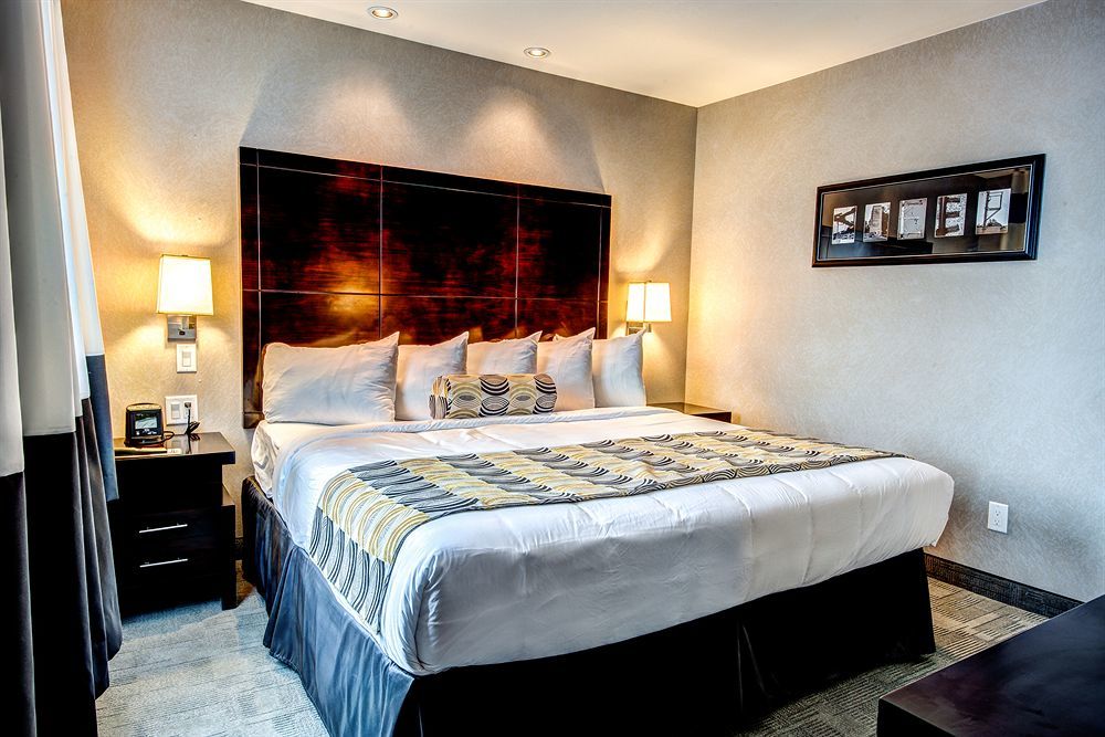 Home Inn & Suites Regina Airport Zewnętrze zdjęcie