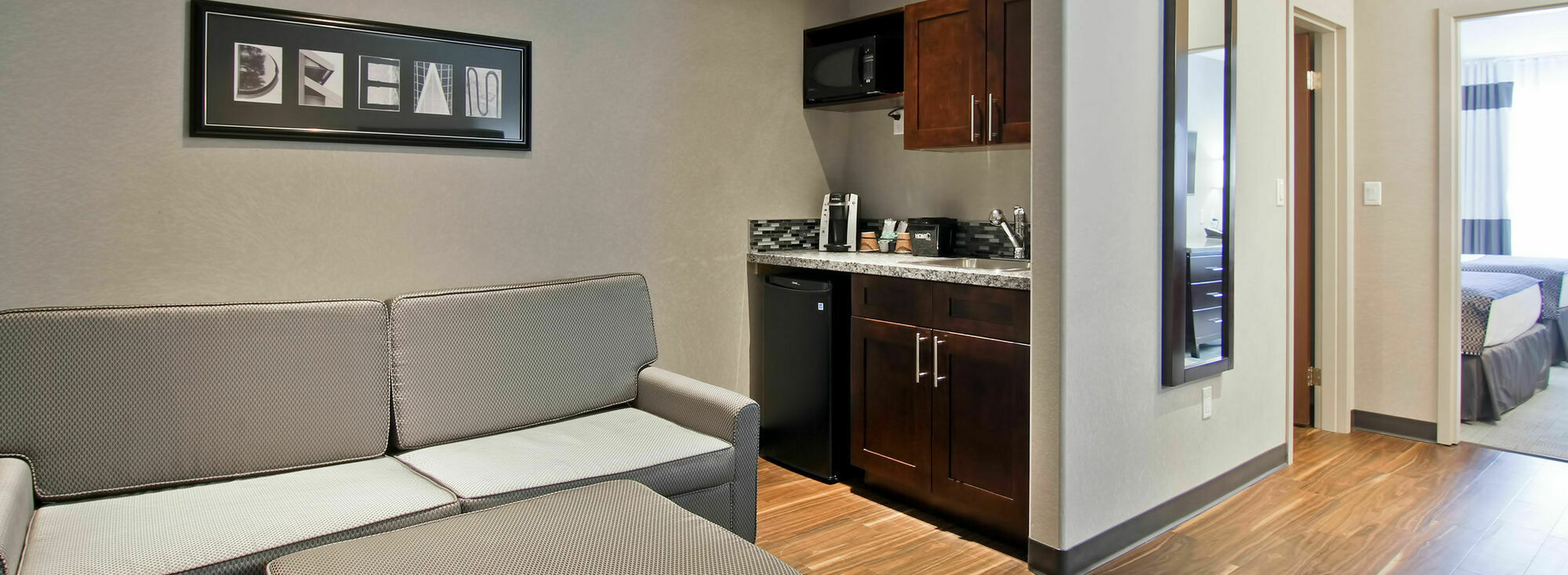 Home Inn & Suites Regina Airport Zewnętrze zdjęcie